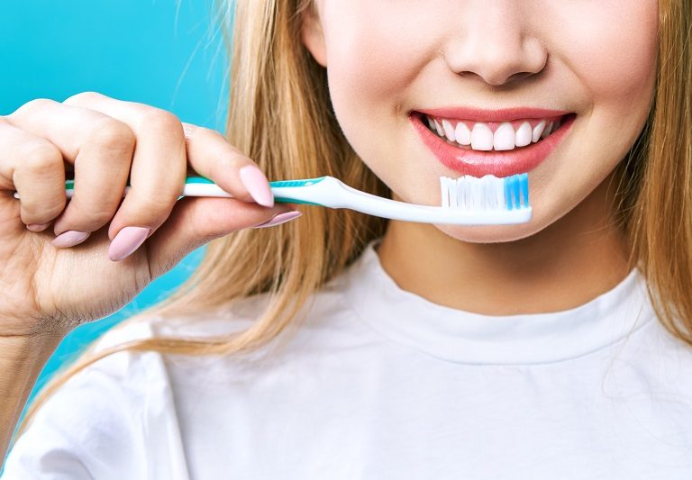 How to Properly Brush and Floss