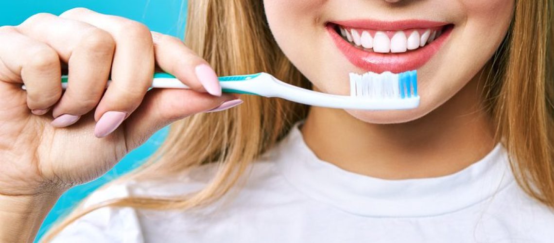 How to Properly Brush and Floss